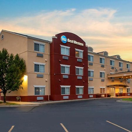 Best Western Governors Inn And Suites Wichita Bagian luar foto