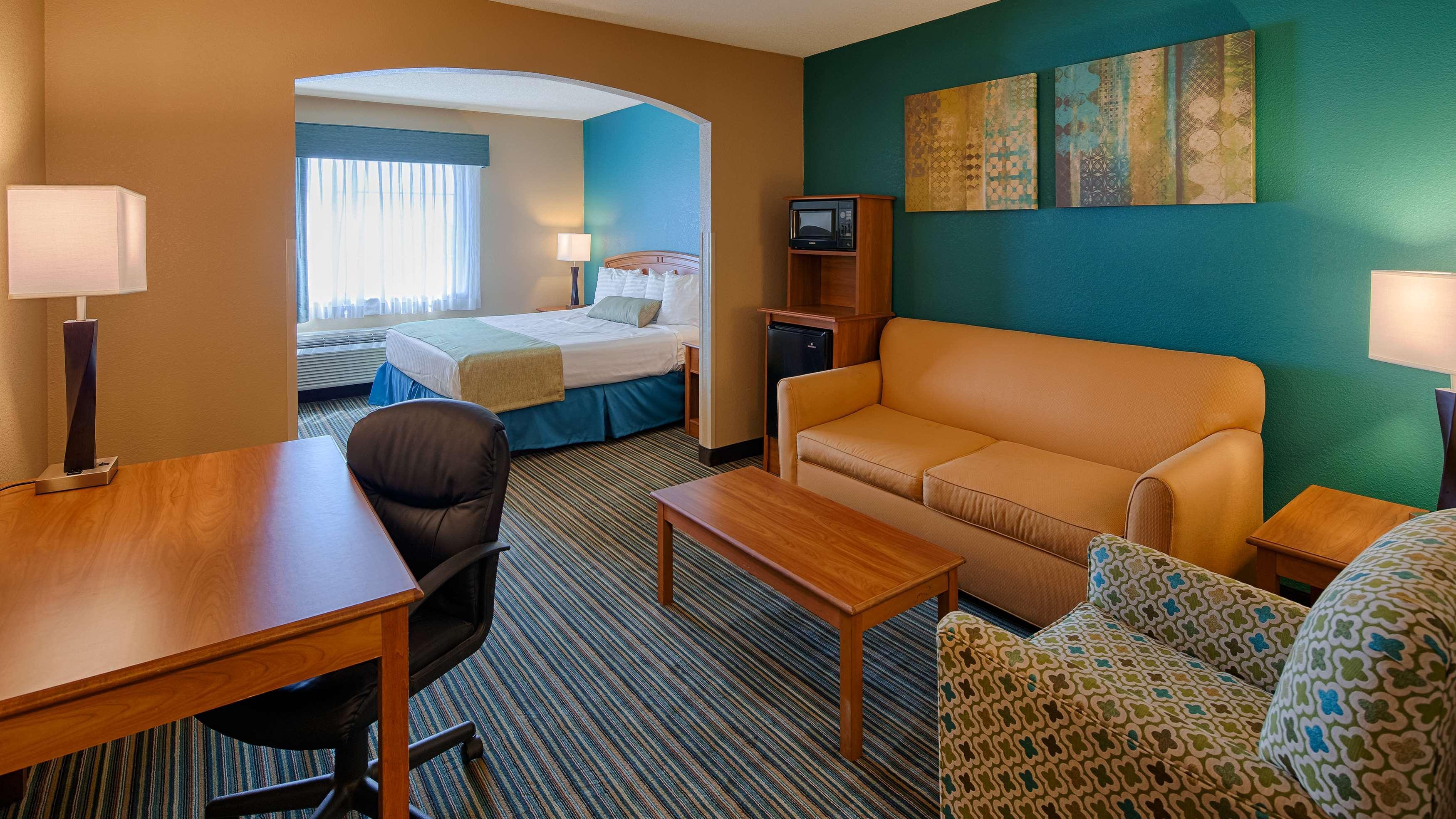Best Western Governors Inn And Suites Wichita Bagian luar foto