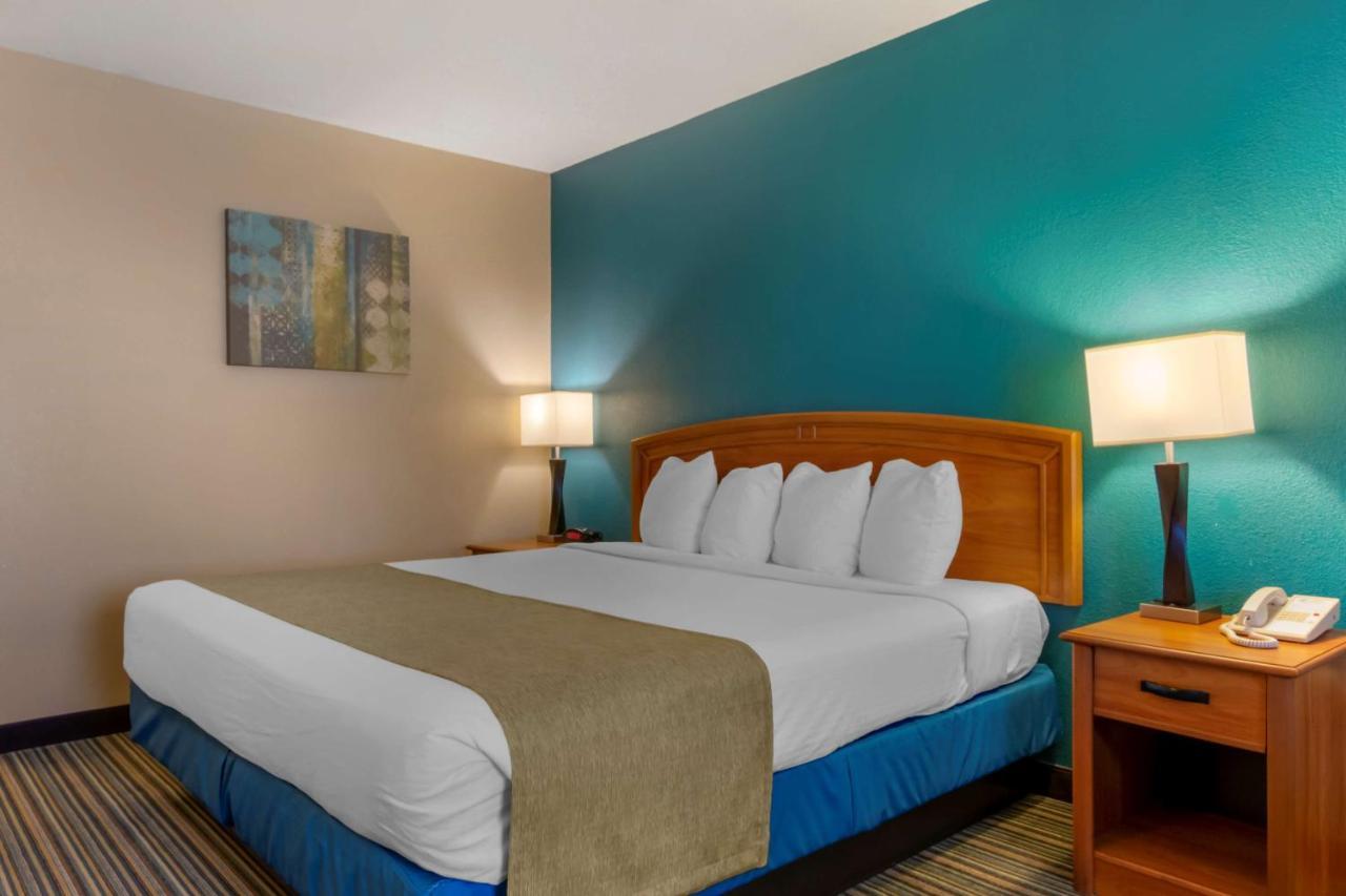 Best Western Governors Inn And Suites Wichita Bagian luar foto